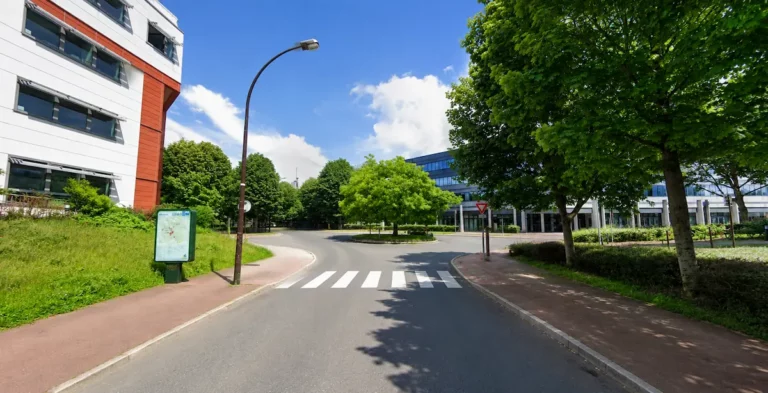 Créteil Europarc : commerces, restaurants et accès